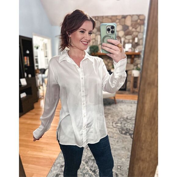 AโNewโDayโTopโNWT - Picture 1 of 12